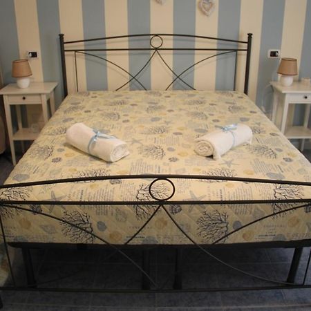 Casa Vacanze Stella Maris Taranto Luaran gambar